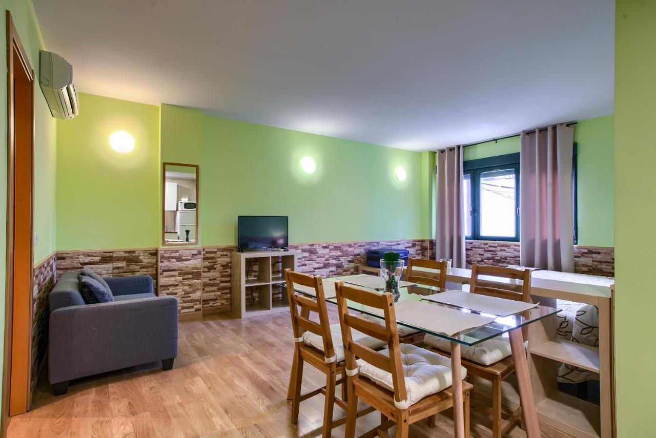 Apartamentos Barajas Madrid Buitenkant foto