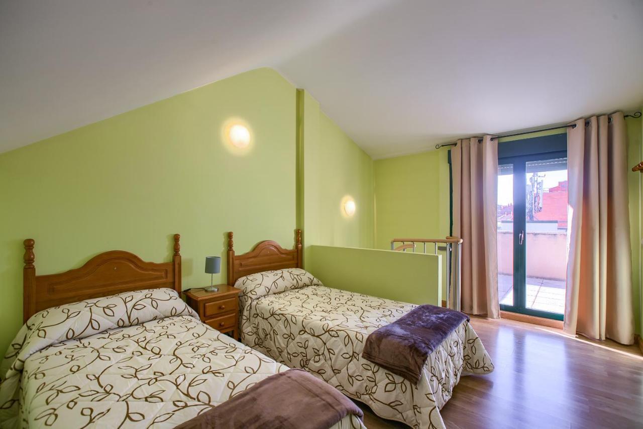 Apartamentos Barajas Madrid Buitenkant foto