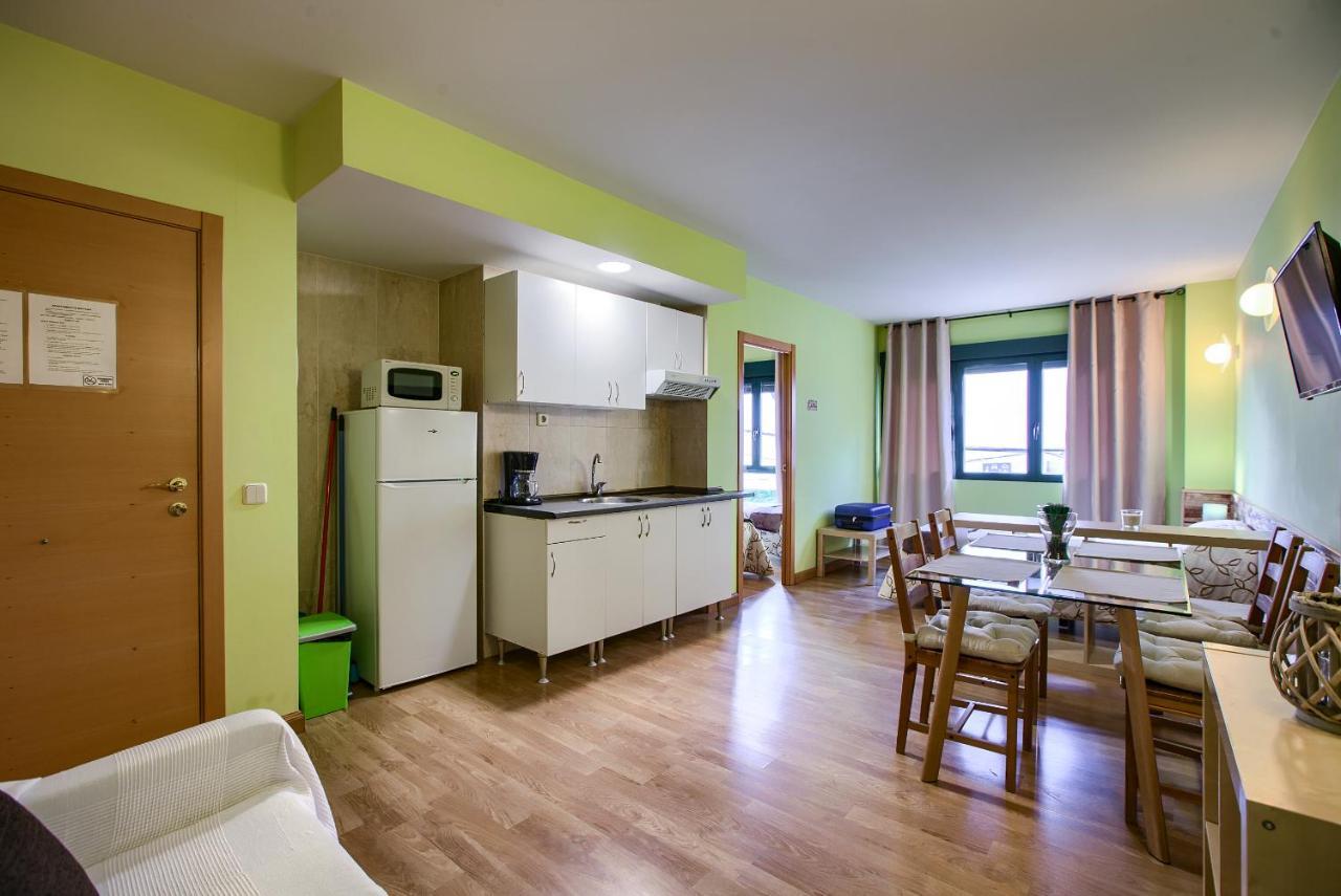 Apartamentos Barajas Madrid Buitenkant foto