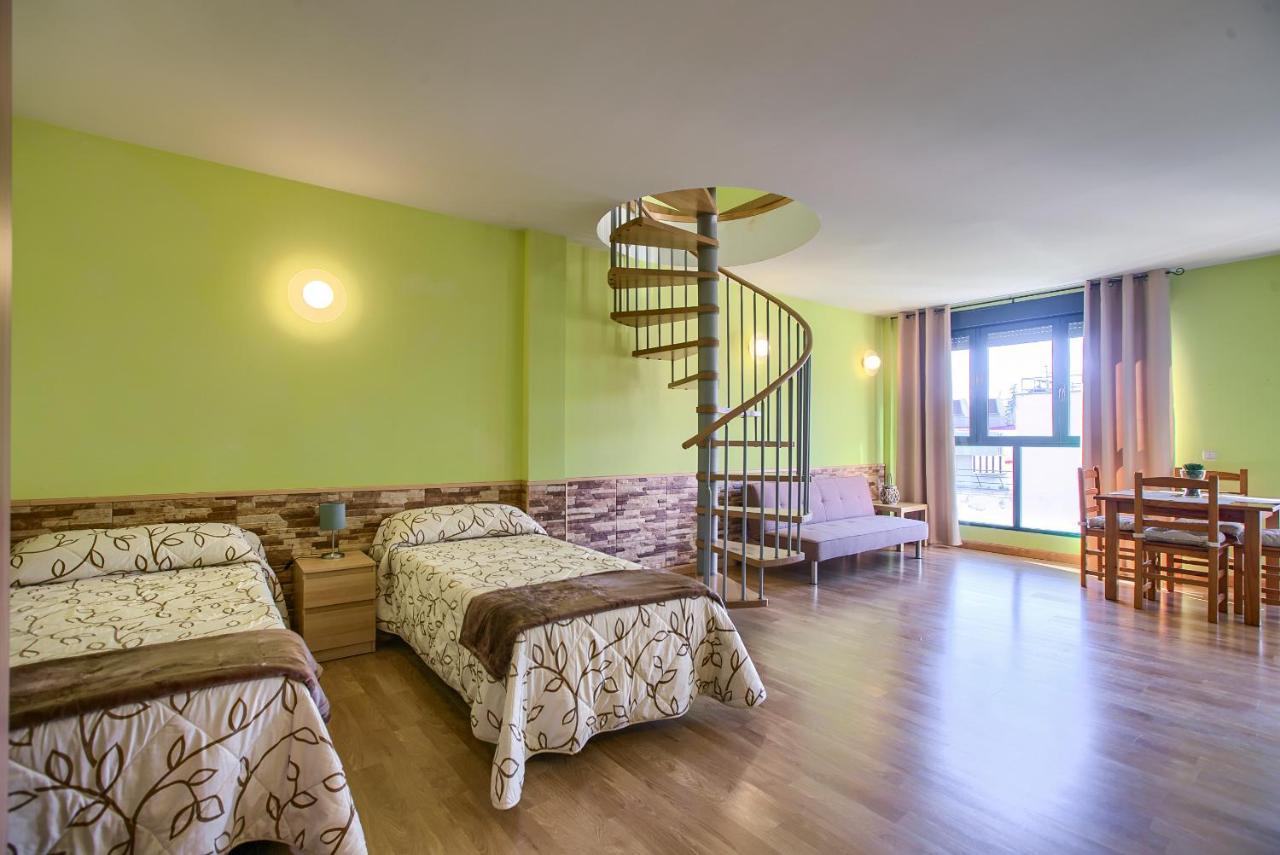 Apartamentos Barajas Madrid Buitenkant foto