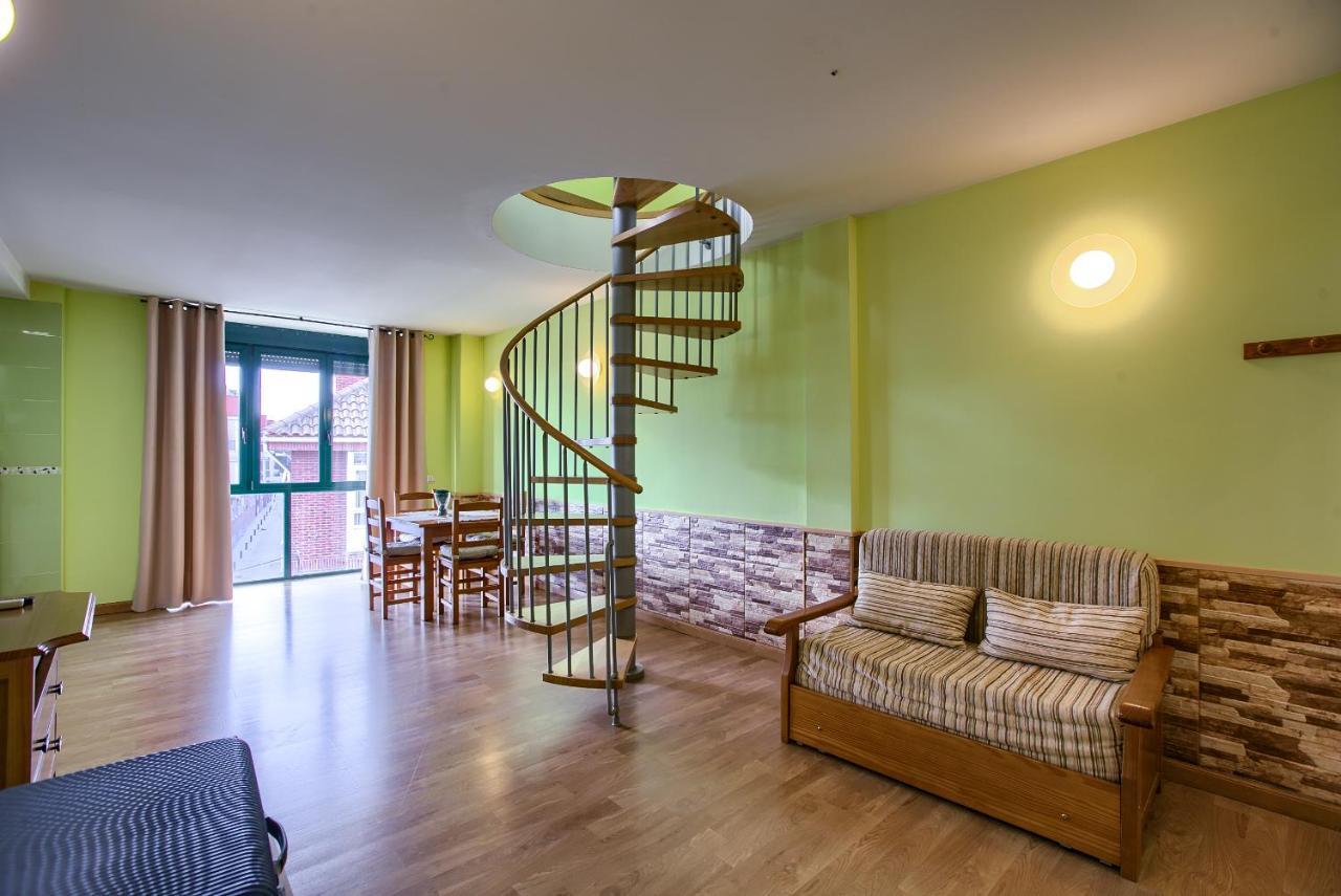Apartamentos Barajas Madrid Buitenkant foto