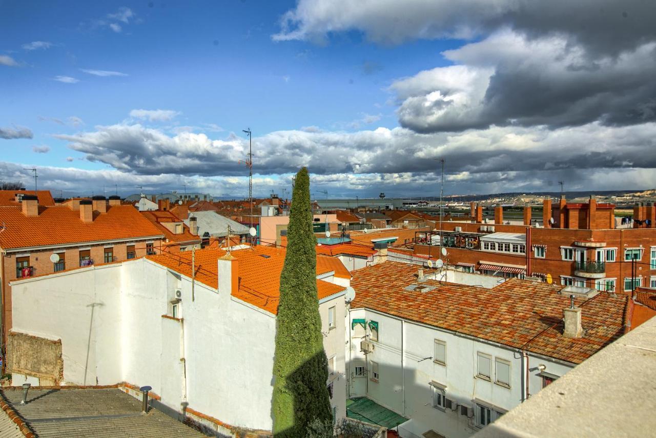 Apartamentos Barajas Madrid Buitenkant foto