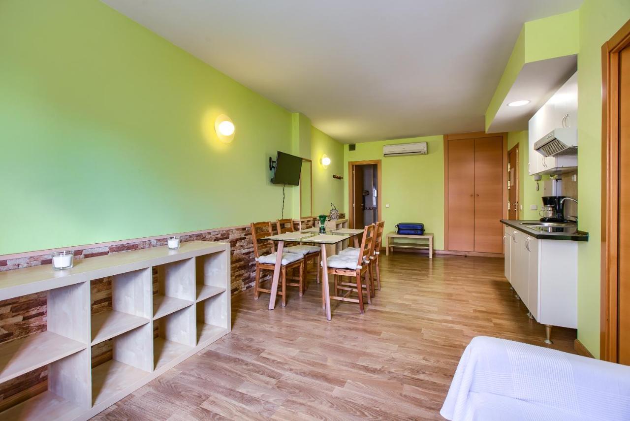 Apartamentos Barajas Madrid Buitenkant foto